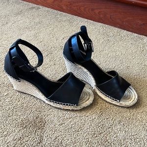Vince Camuto black, open toe black espadrilles, size 9